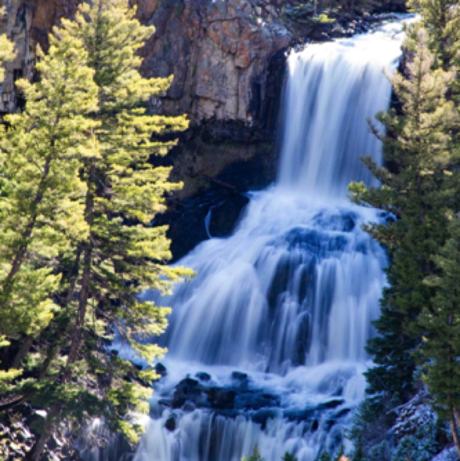 Waterfall - long exposure
Undine Falls - Yellowstone